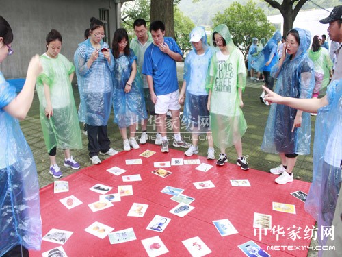 �Pʢ���]�������Ă���ֻ�������ĈF�