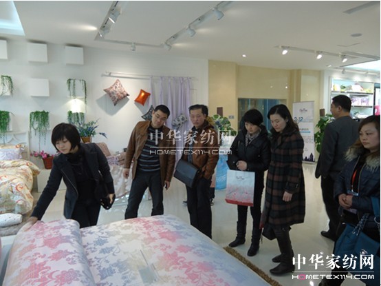 ���z�Ҽ�2012�������̕�(hu��)�A�M��Ļ