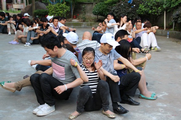 �������M(j��n)���Ӊ��R�F(tu��n)���չһ����Ӗ(x��n)�I֮������{��