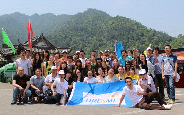 �������M(j��n)���Ӊ��R�F(tu��n)���չһ����Ӗ(x��n)�I֮������{��