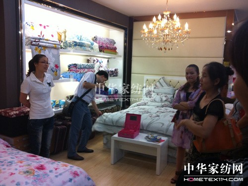 ���Z�żҼ�2012��V����Ӗ(x��n)��(hu��)���������_