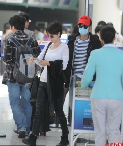 文章馬伊琍夫婦現(xiàn)身機場