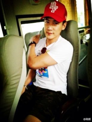 ������Ů������4�qŮ���������L(zh��ng)