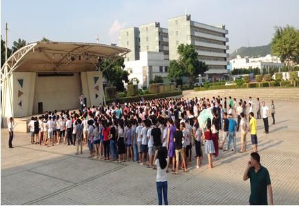 ��·�Ҽ��M(j��n)����������(x��)������(qi��ng)�T��������ȫ���R(sh��)