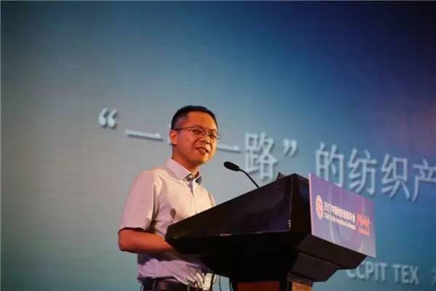 (jng)B(ti)µąf(xi)ͬ(chung)cr(ji)ֵ2017Ї(gu)(chung)(hu)•a(chn)Ʒ(hu)ڸݳɹe