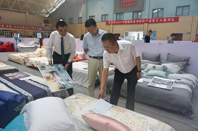 Ҹζϯͨ300Ҽa(chn)ƷŮ