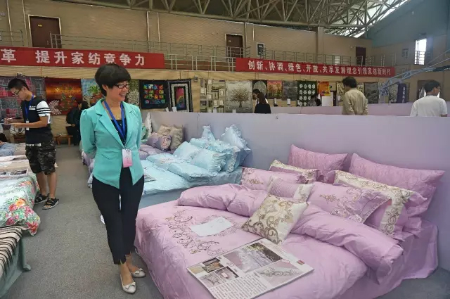 Ҹζϯͨ300Ҽa(chn)ƷŮ