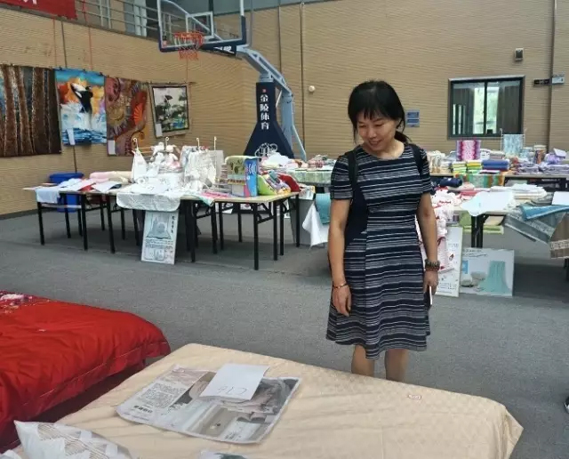 Ҹζϯͨ300Ҽa(chn)ƷŮʣ