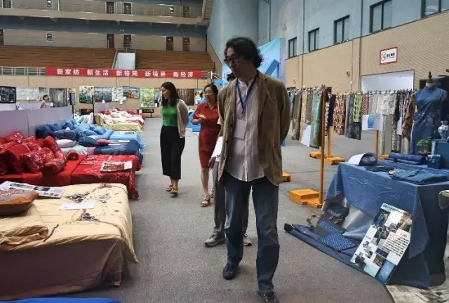 Ҹζϯͨ300Ҽa(chn)ƷŮ