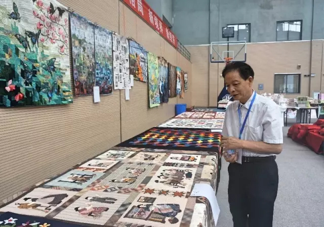 Ҹζϯͨ300Ҽa(chn)ƷŮʣ