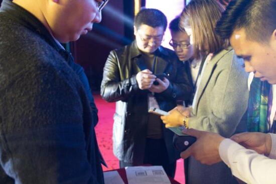 B͸īˮQ(sh)aӡ¶ʹc