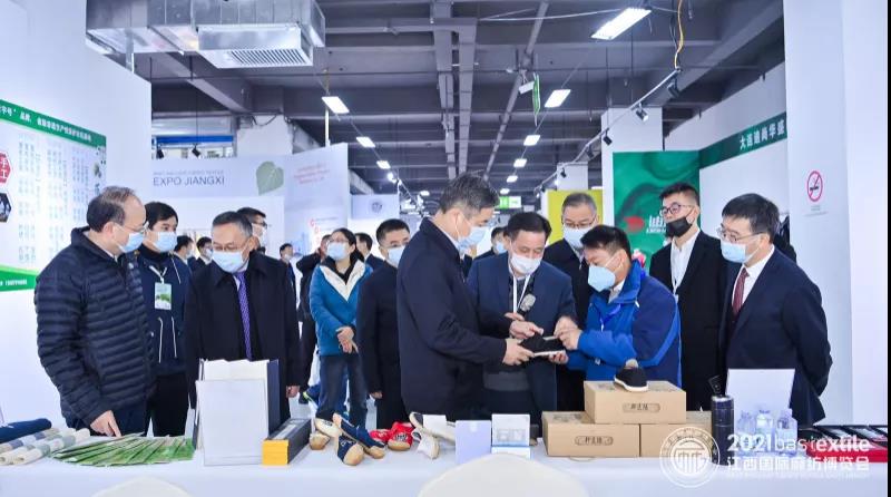 B(ti)r(sh)ˇ2021(gu)H鼏[(hu)ʢĻ