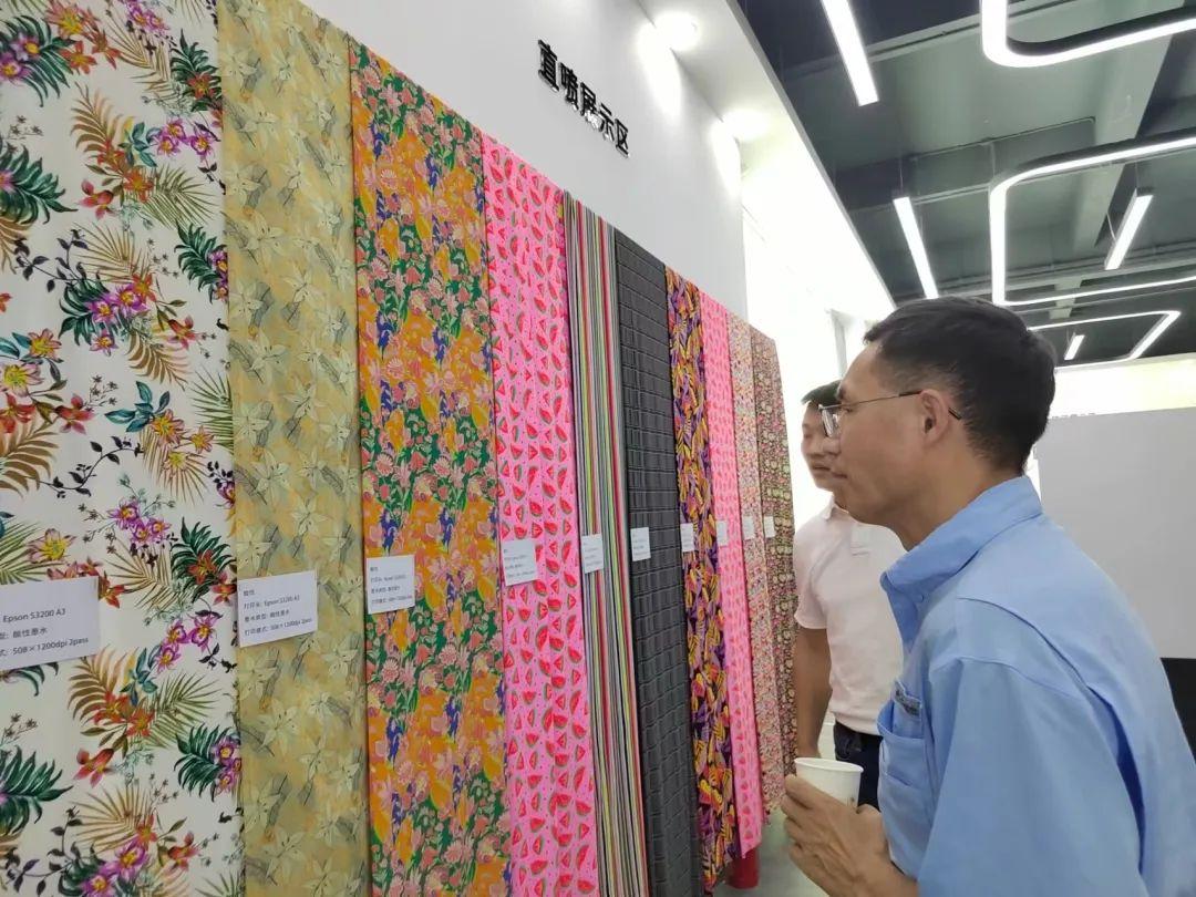 ʼƷ(sh)aӡˇչʾĳɹĻF(xin)l(f)ذƷ