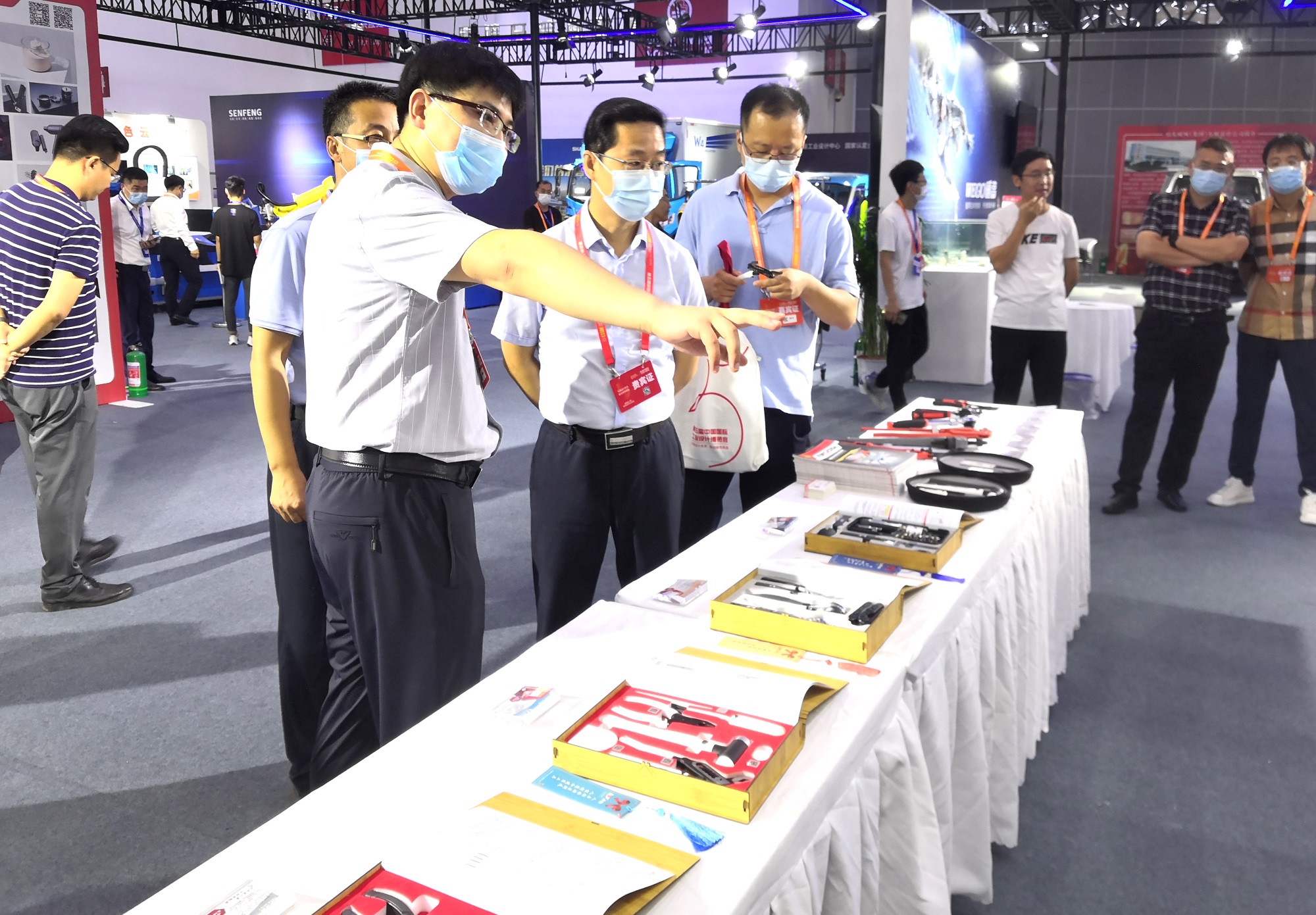 集團公司工業(yè)設(shè)計中心榮獲“國家級工業(yè)設(shè)計中心”稱號(圖5) 降價.jpg