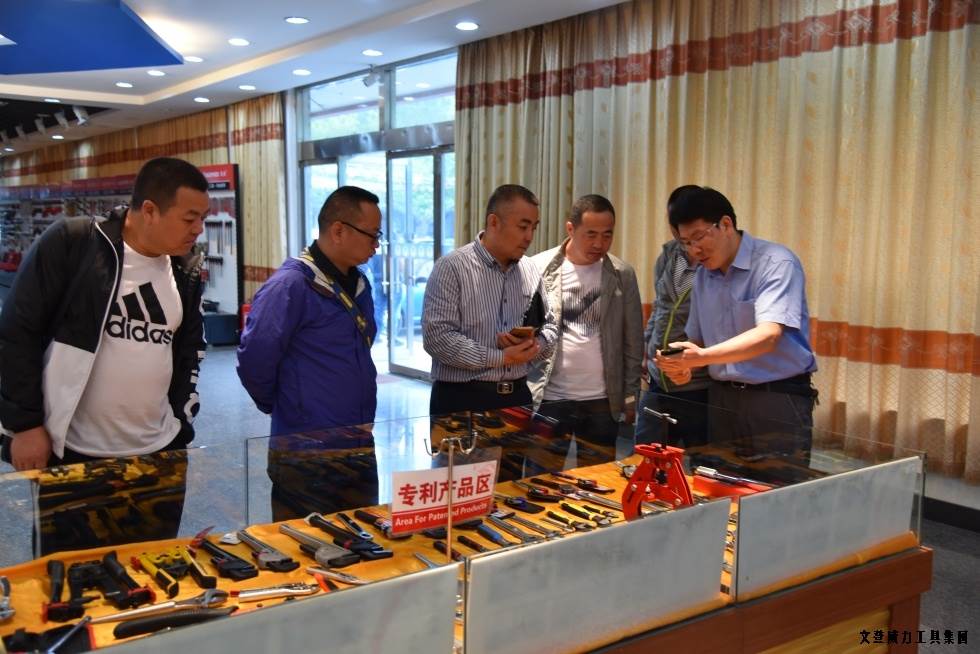 甘肅、青海優(yōu)秀經(jīng)銷商蒞臨威力集團(tuán)參觀考察(圖8)