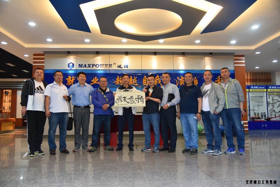 甘肅、青海優(yōu)秀經(jīng)銷商蒞臨威力集團(tuán)參觀考察(圖11)