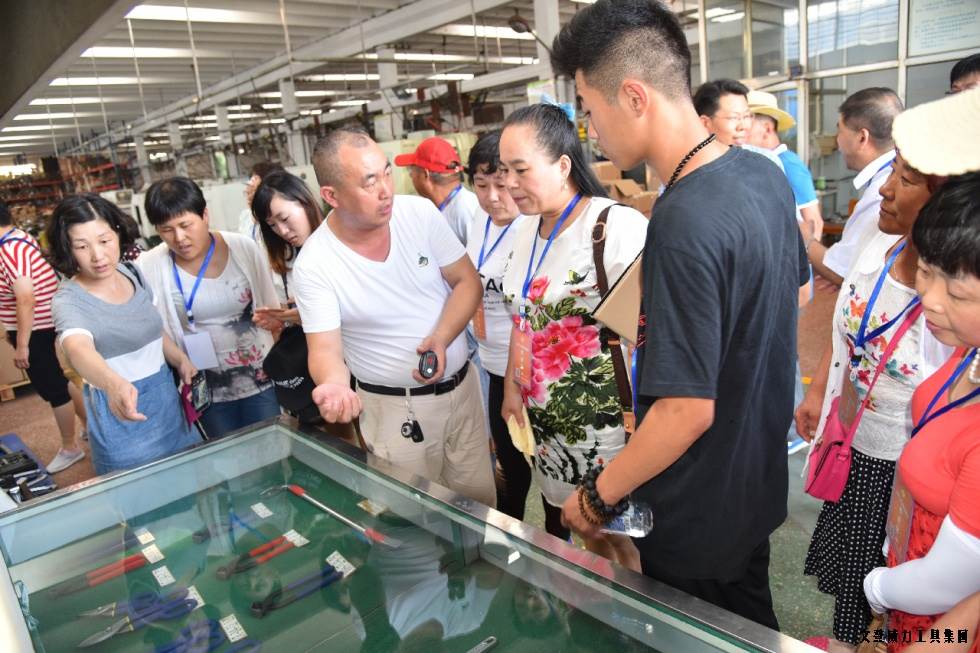 淄博參觀_09.jpg 祥鴻物資公司經銷商參觀威力集團(圖7)