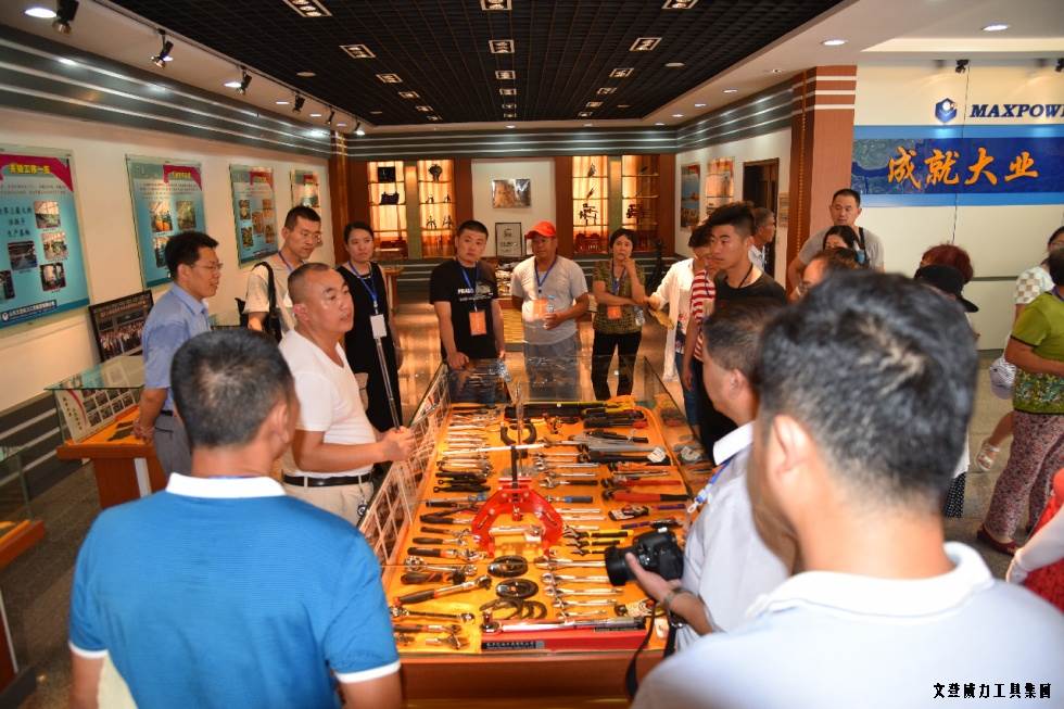 淄博參觀_13.jpg 祥鴻物資公司經銷商參觀威力集團(圖12)