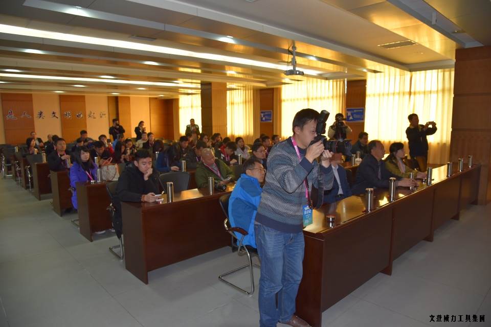 山東網(wǎng)記者采訪團_17.JPG “工匠精神 山東制造”全媒體采訪團蒞臨威力工具(圖14)