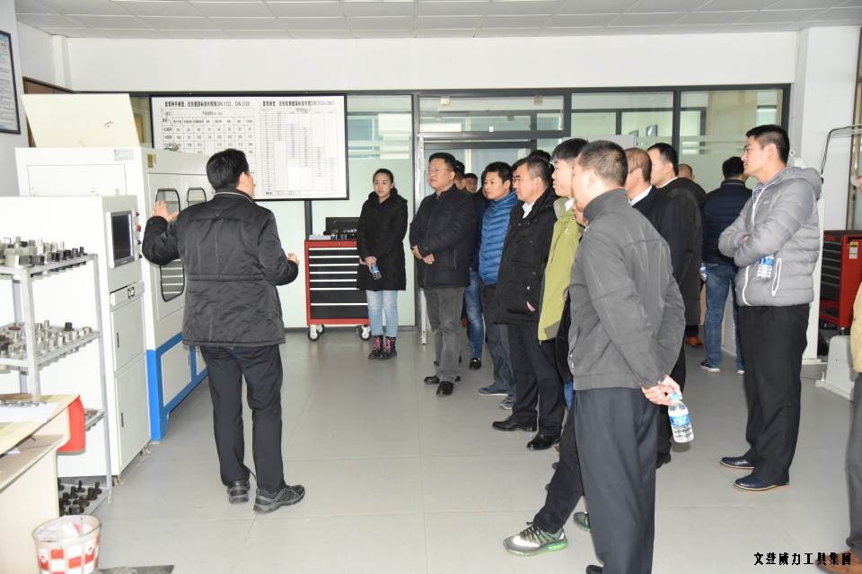 濟(jì)南信之盟參觀_05.JPG 濟(jì)南汽配協(xié)會一行蒞臨威力集團(tuán)參觀(圖5)