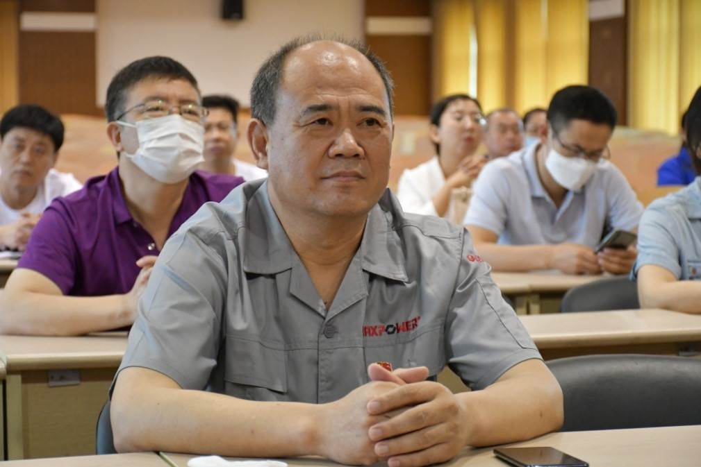 “不忘初心牢記使命”主題黨課活動(圖4) “不忘初心牢記使命”主題黨課活動(圖4)